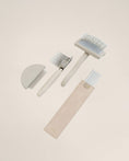 Carica l'immagine nel visualizzatore della galleria, All-in-One Grooming Kit